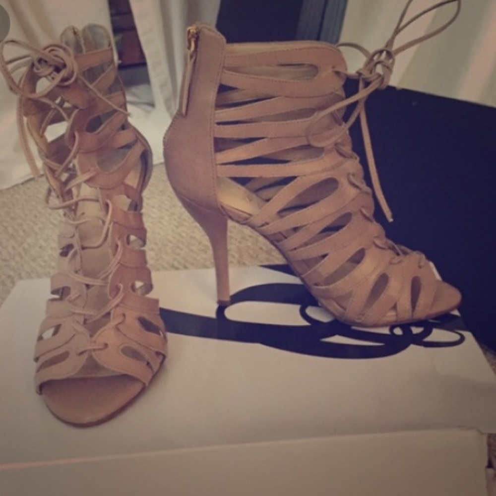 Nine West Kenie lace up sandal tan/nude